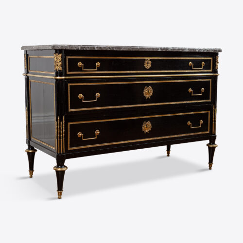 early 18th century commode