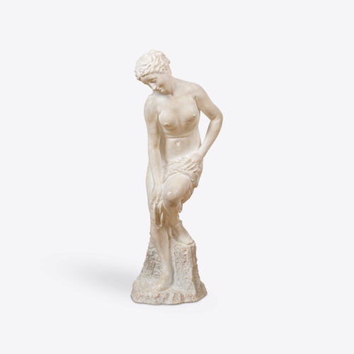 bathing lady statue