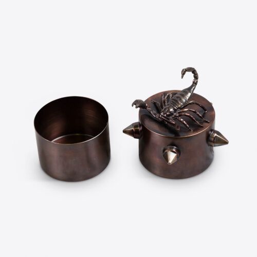 Set_of_Six_Brass_Animal_insect_Apothecary_pots_4